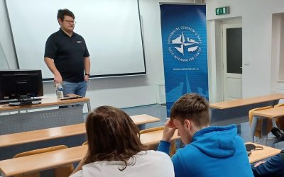 Obrana a bezpečnost v kyberprostoru: přednáška